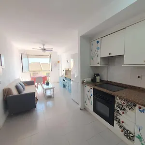 Alquilaencanarias El Medano, Cabezo, Sea Views! Apartamento